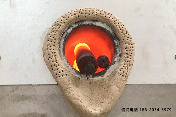 中頻感應(yīng)爐設(shè)備